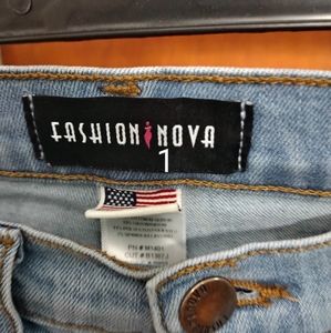 Fashion Nova size 3 jeans